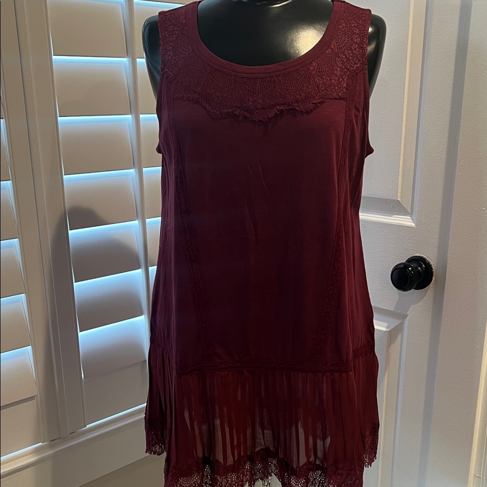 Sleeveless Burgundy Lace Fringe Tunic